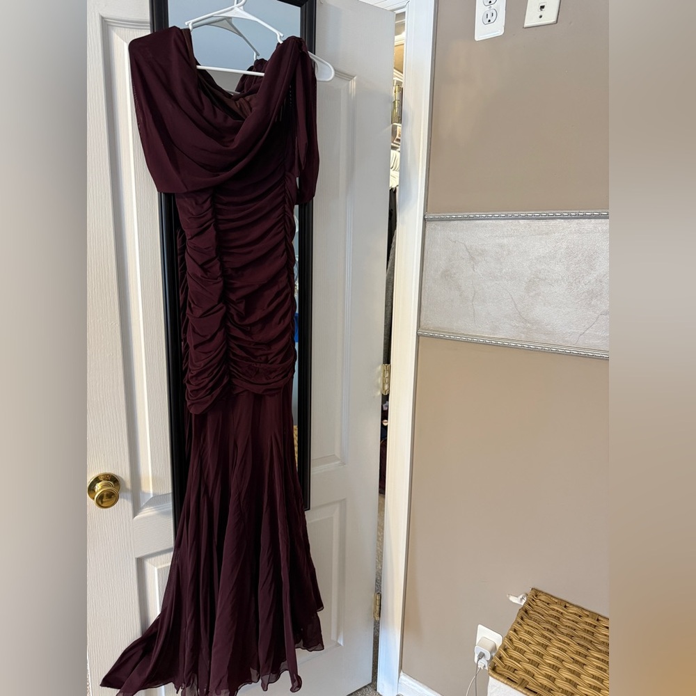 Elegant Off-Shoulder Purple Dress - Picture 5 of 5